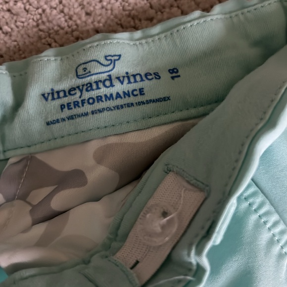 Vineyard Vines Mint Performance Shorts - Picture 2 of 4